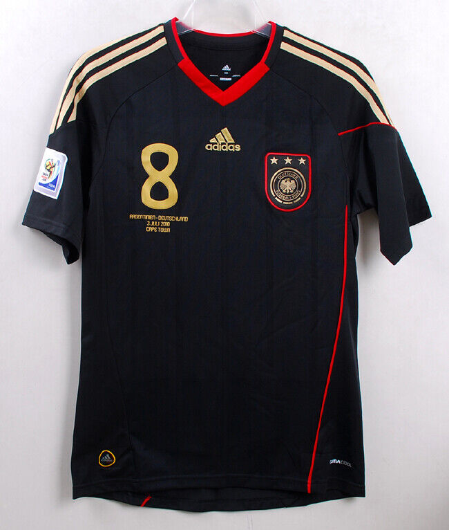 2010 Deutschland Auswärts Retro Trikot | Mesut Özil #8 | Vintage Fußball Trikot