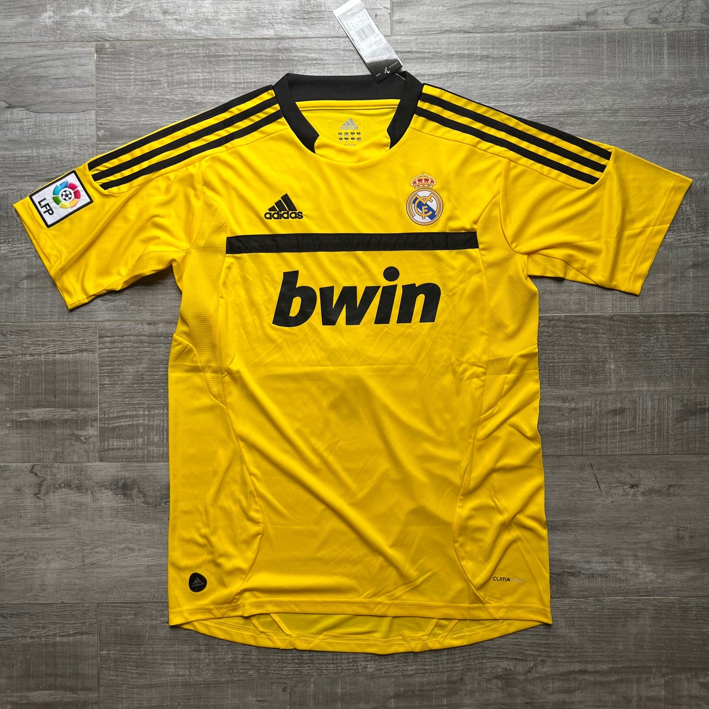 2011-12 - REAL MADRID GOALKEEPER HOME | RETRO Casillas – Größen XL und L