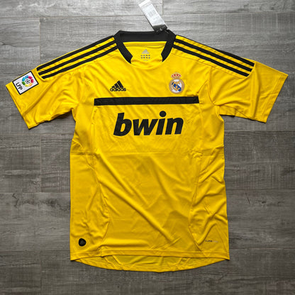 2011-12 - REAL MADRID GOALKEEPER HOME | RETRO Casillas – Größen XL und L