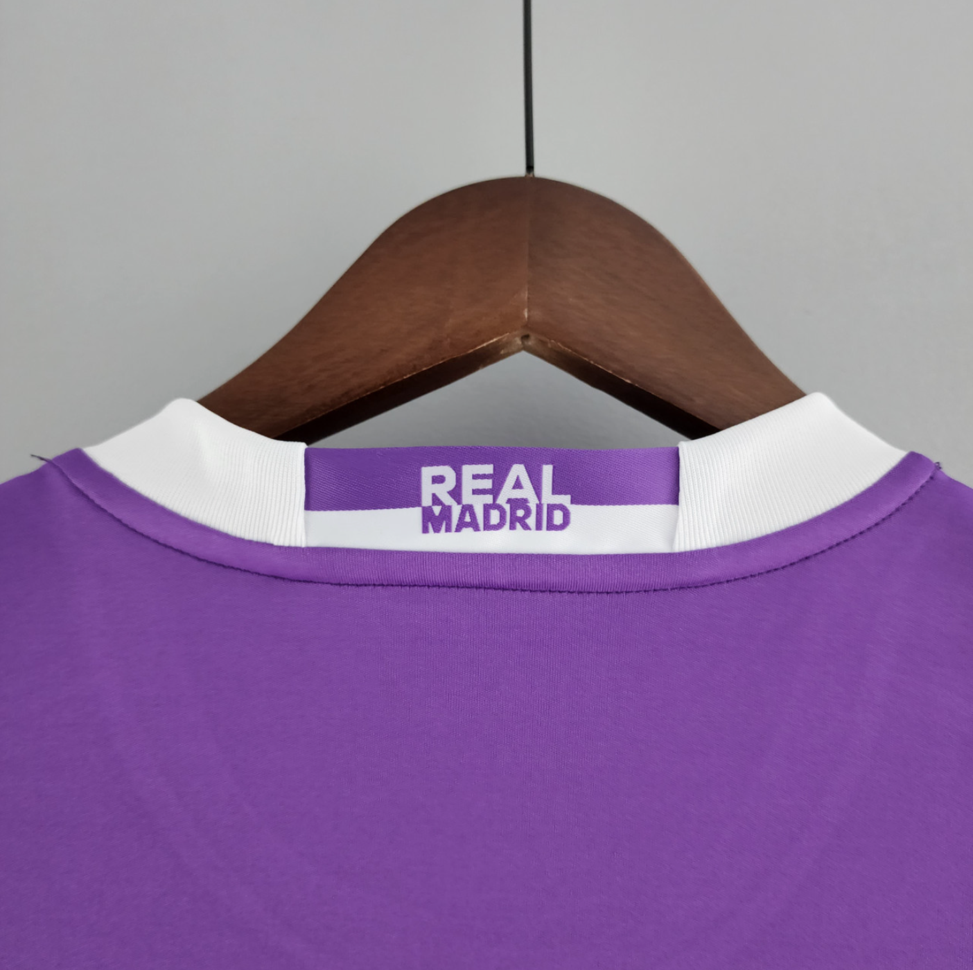 🏆 2016-17 – Real Madrid Auswärts Retro Trikot | LaLiga & Champions League Sieger
